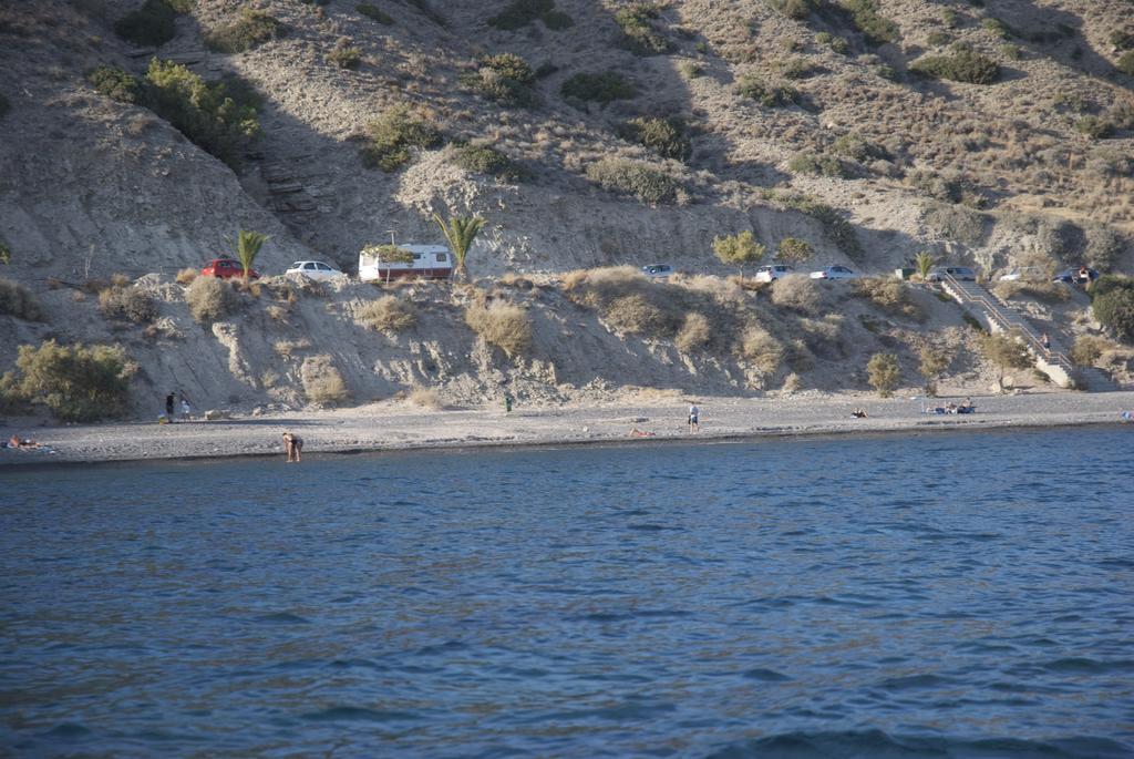 Sarikampos Beach Mírtos Luaran gambar